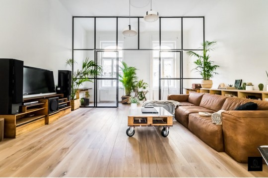 Loft hangulat impozáns térelválasztással - Alapterület: 168 m2