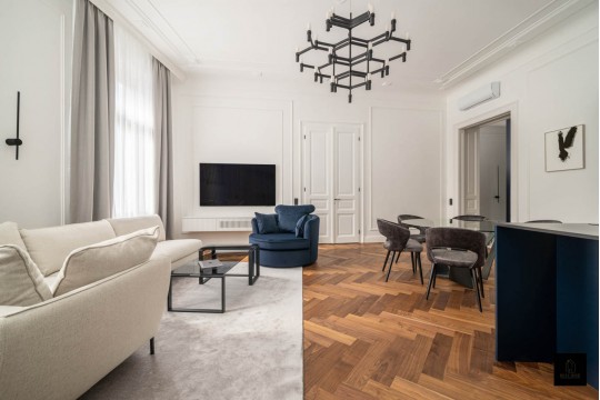 Középpontban a kék: nagypolgári lakás - Alapterület: 116 m2